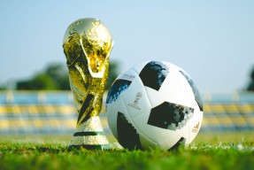 世界杯赛程安排-Uzi关键爆发，美国队大比分锁定胜局
